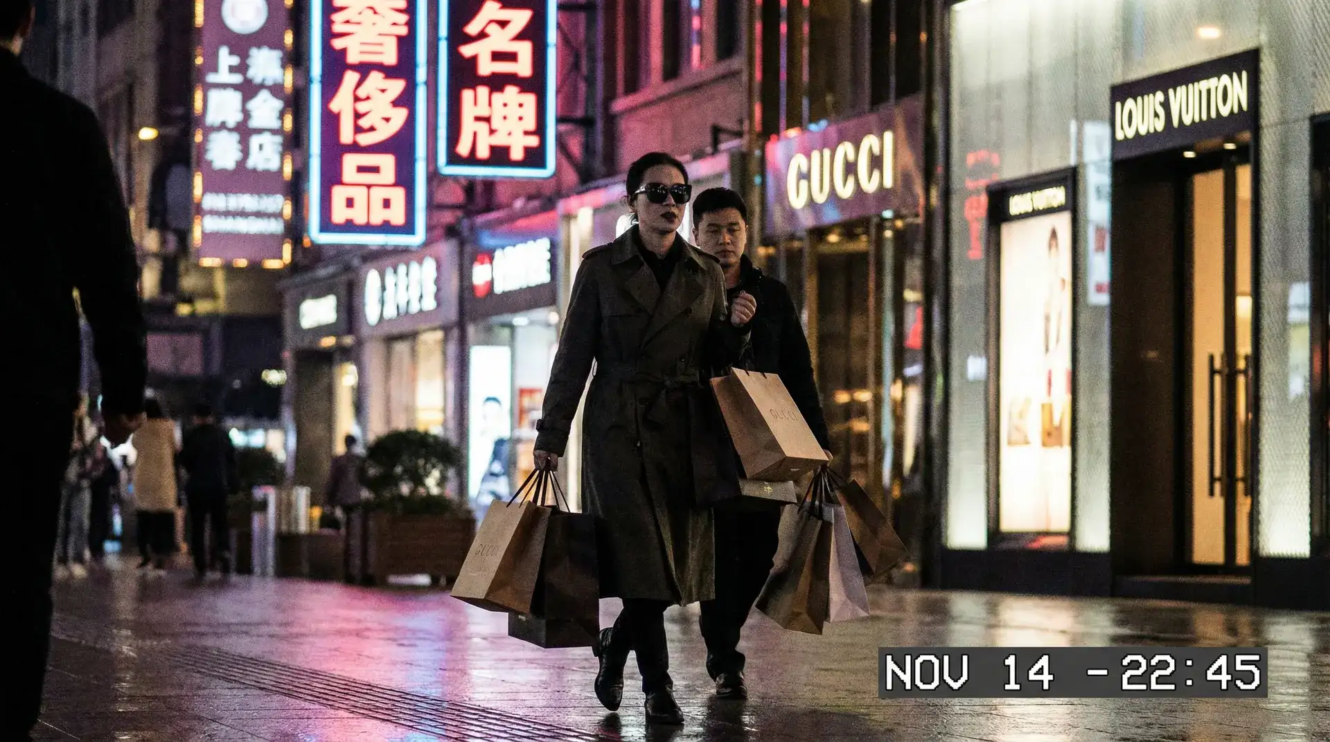 今日看料 - 今日吃瓜专题，网友热议每日更新 - 奢侈品购物被拍